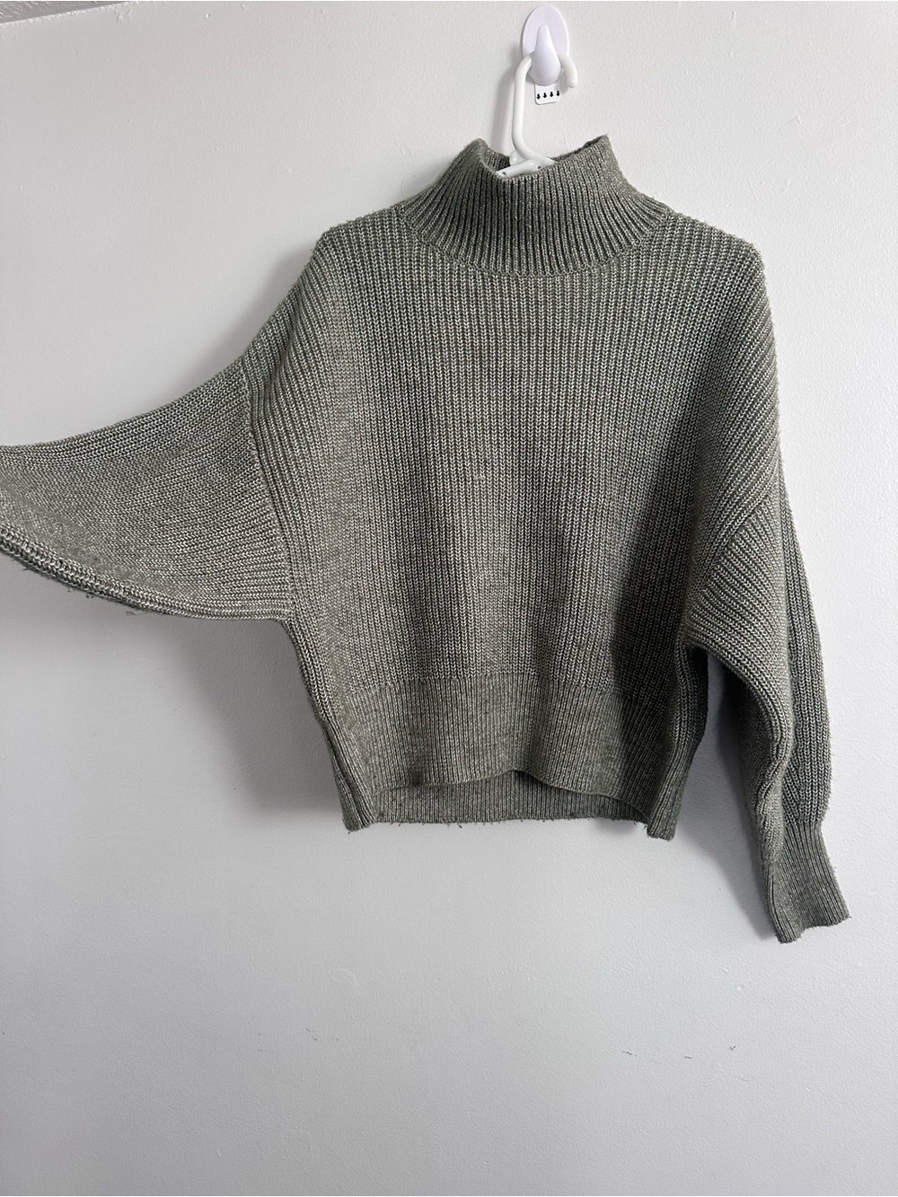 H&M Olive Green Ribbed Turtleneck Sweater